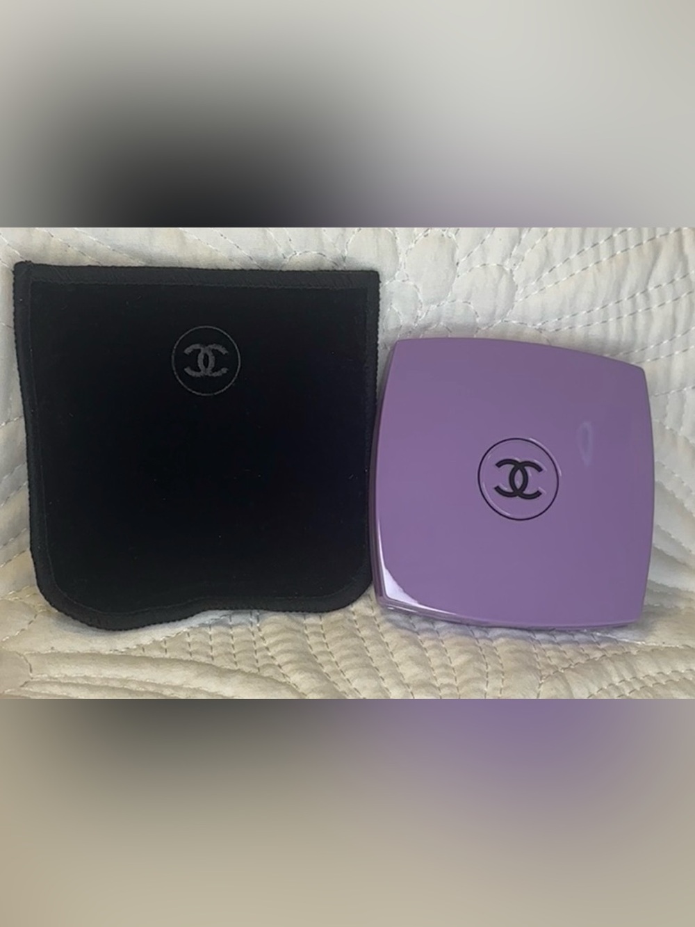 💜Limited Edition CHANEL Lilac Compact Case with Black Velvet Pouch💜